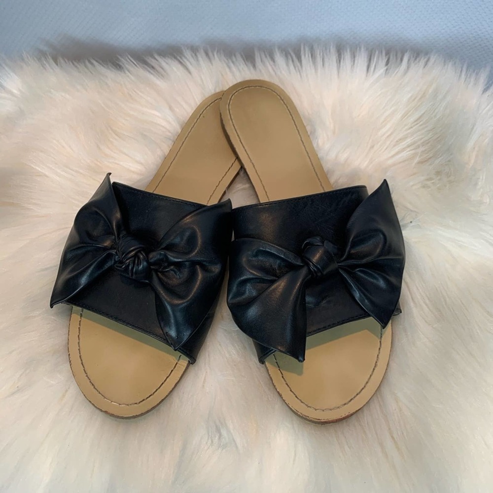 Shoedazzle Black Bow Slides